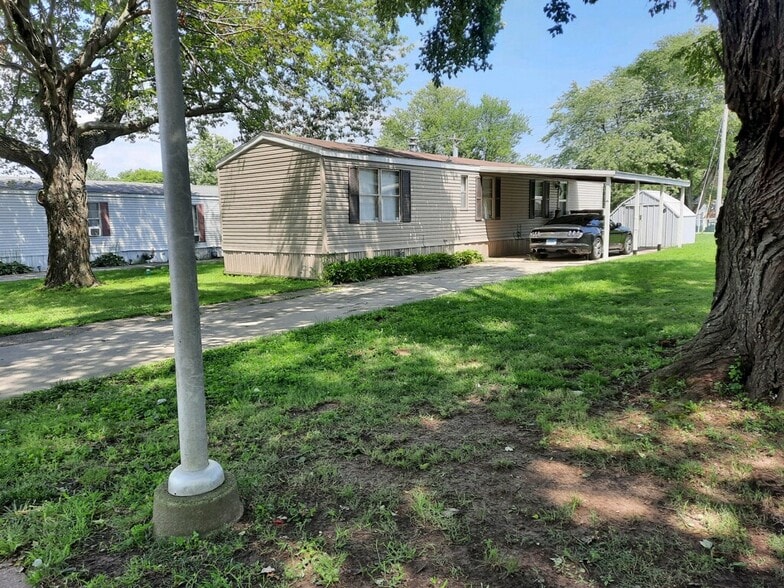 More Photos Of 321 N All Seasons Rd, Geff Manufactured Housing Mobile Home Park For Sale