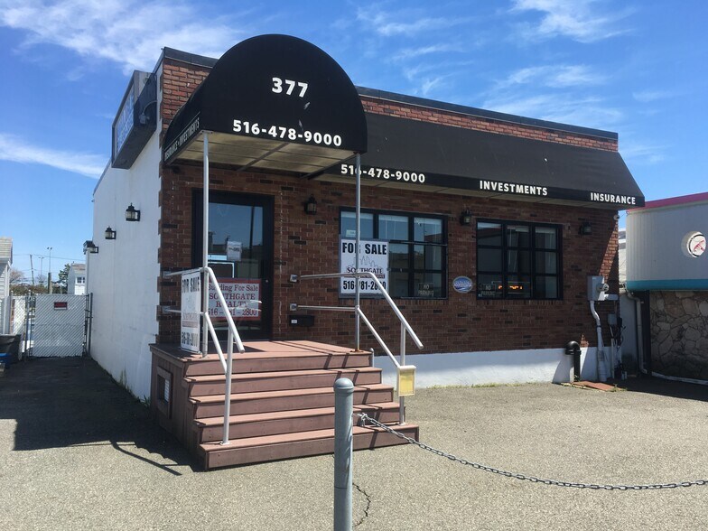 More Photos Of 377 Woodcleft Ave, Freeport Storefront Retail Residential For Sale