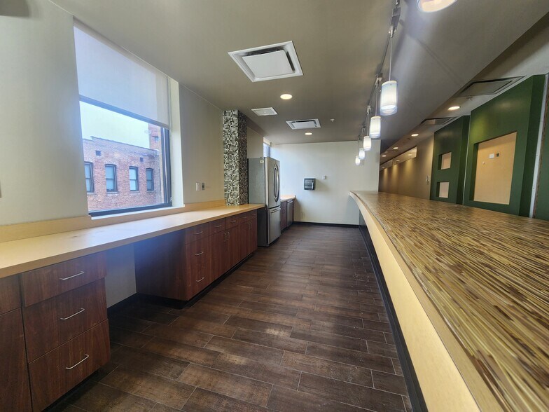 More Photos Of 469 State St, Schenectady Office For Lease