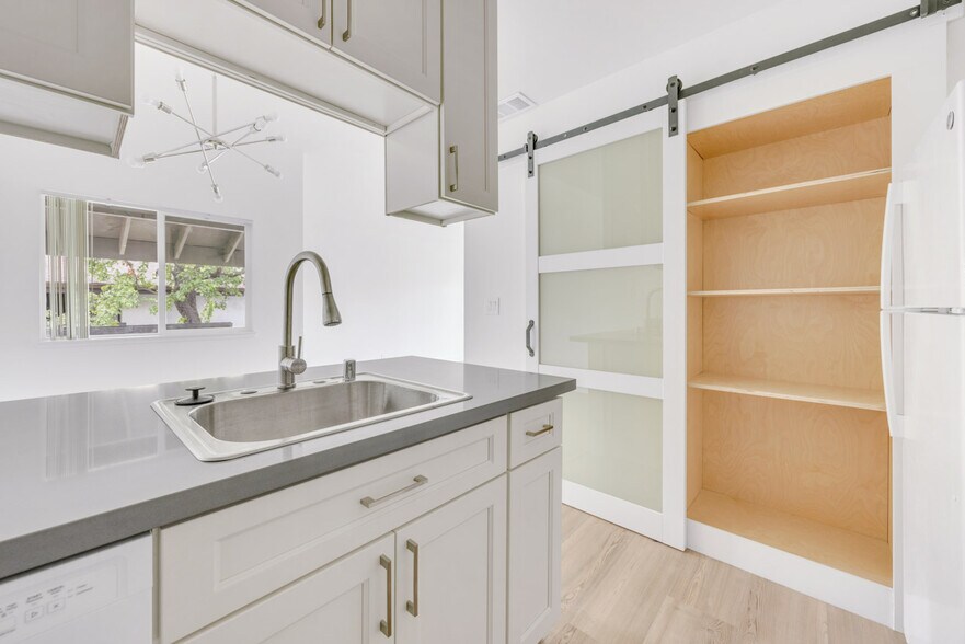 More Photos Of 1700 E Tabor Ave, Fairfield Apartments For Sale