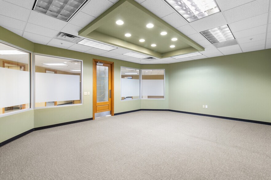 More Photos Of 1920 W Villa Maria Rd, Bryan Medical For Lease