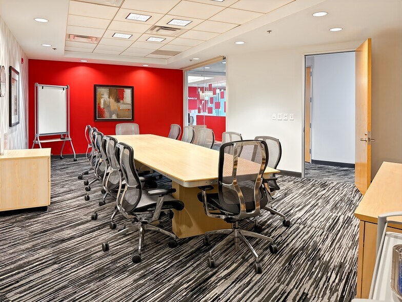 More Photos Of 8310 S Valley Hwy, Englewood Coworking Space