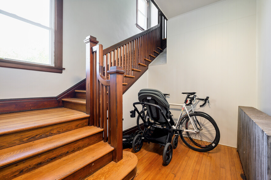 More Photos Of 815 McClure St, Munhall Apartments For Sale