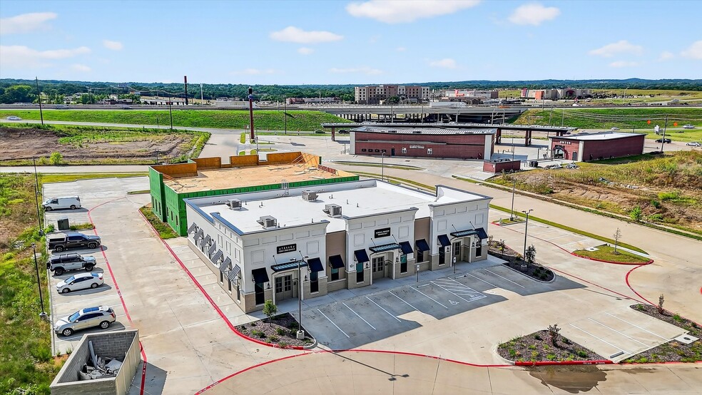 More Photos Of 2416 Swamy Dr, Sherman Medical For Sale