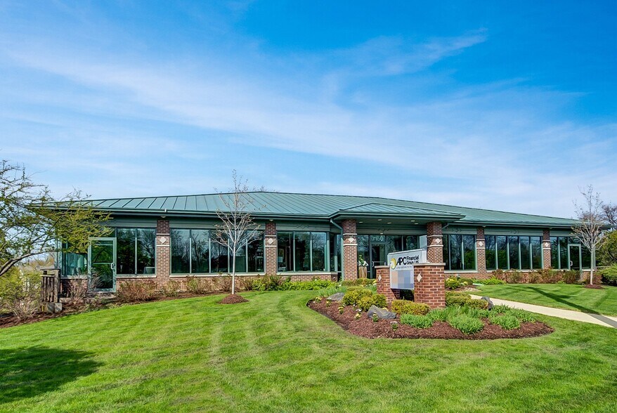 More Photos Of 1150 W Northwest Hwy, Mount Prospect Office For Sale