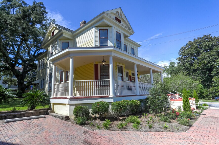 More Photos Of 921 N Palafox St, Pensacola Office For Sale
