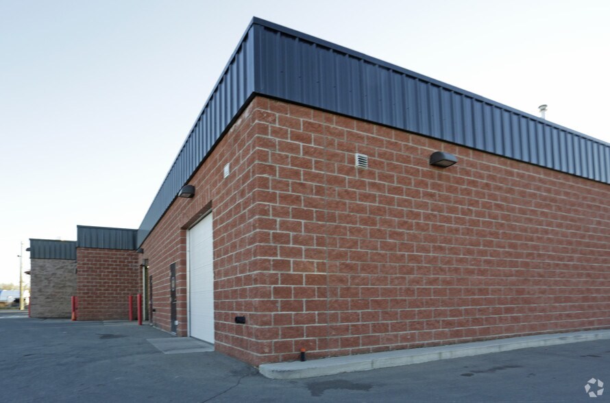 More Photos Of 1103 N Railway St, Okotoks Carwash For Lease