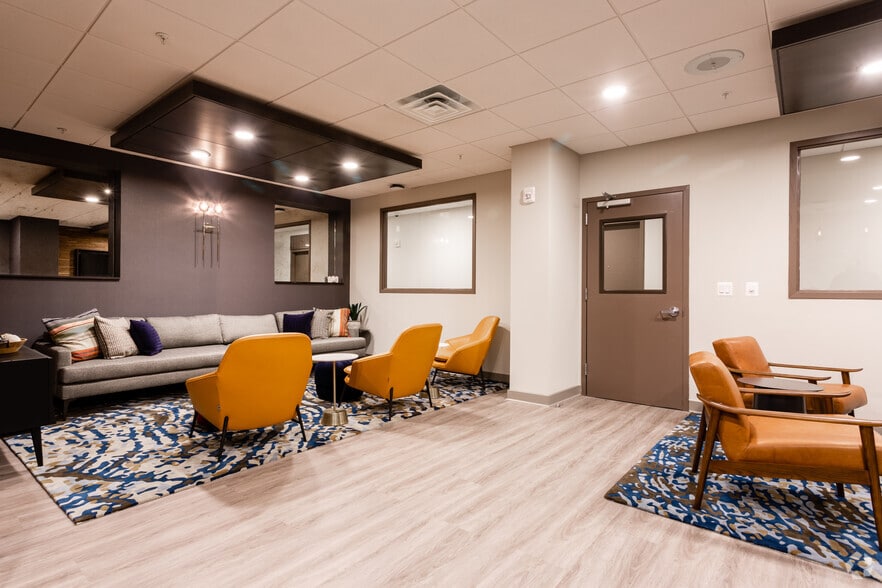 More Photos Of 1 Woodbridge Ctr, Woodbridge Apartments For Lease