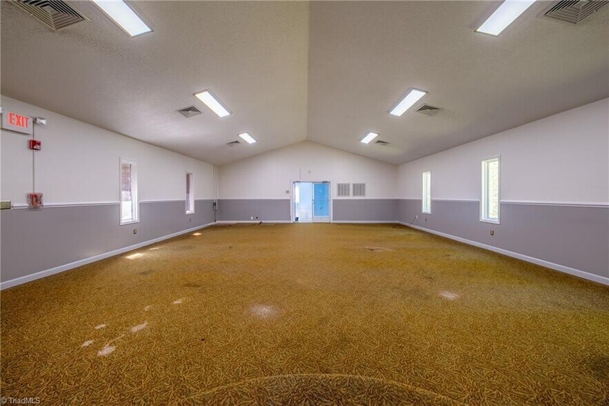More Photos Of 717 W Harrison St, Reidsville Religious Facility For Sale