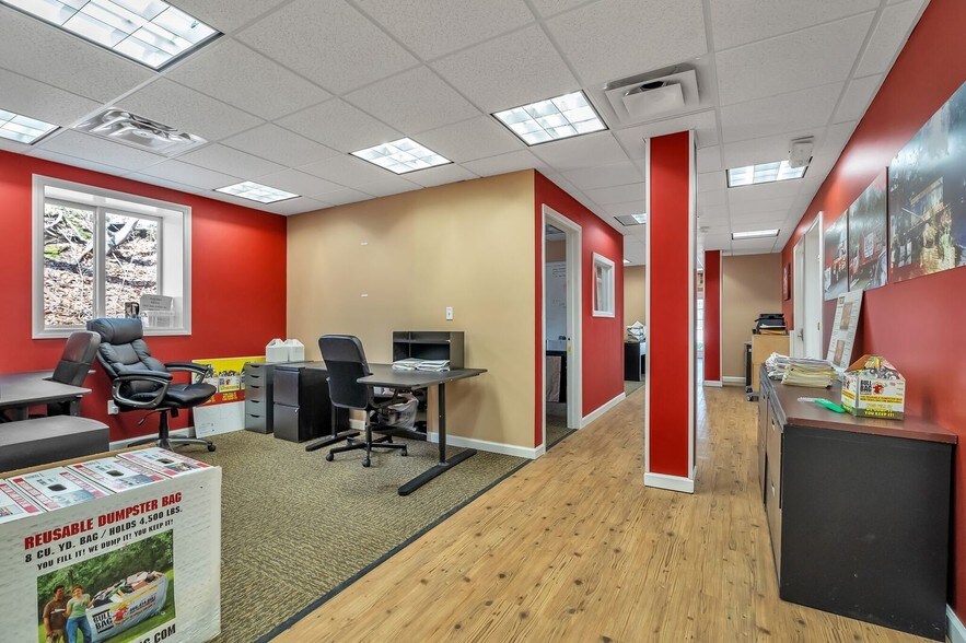 More Photos Of 8 Route 80, Killingworth Warehouse For Lease