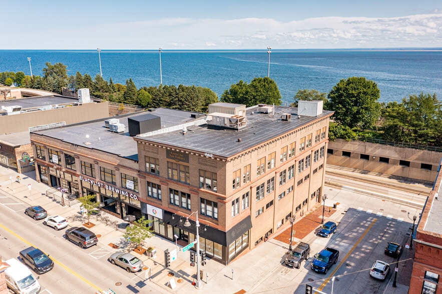 More Photos Of 202 E Superior St, Duluth Office For Sale