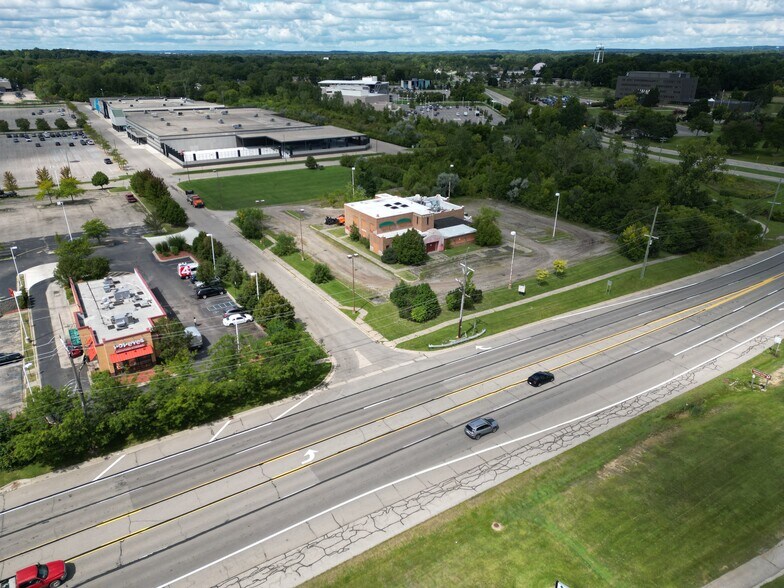 More Photos Of 513 N Telegraph Rd, Waterford Restaurant For Lease