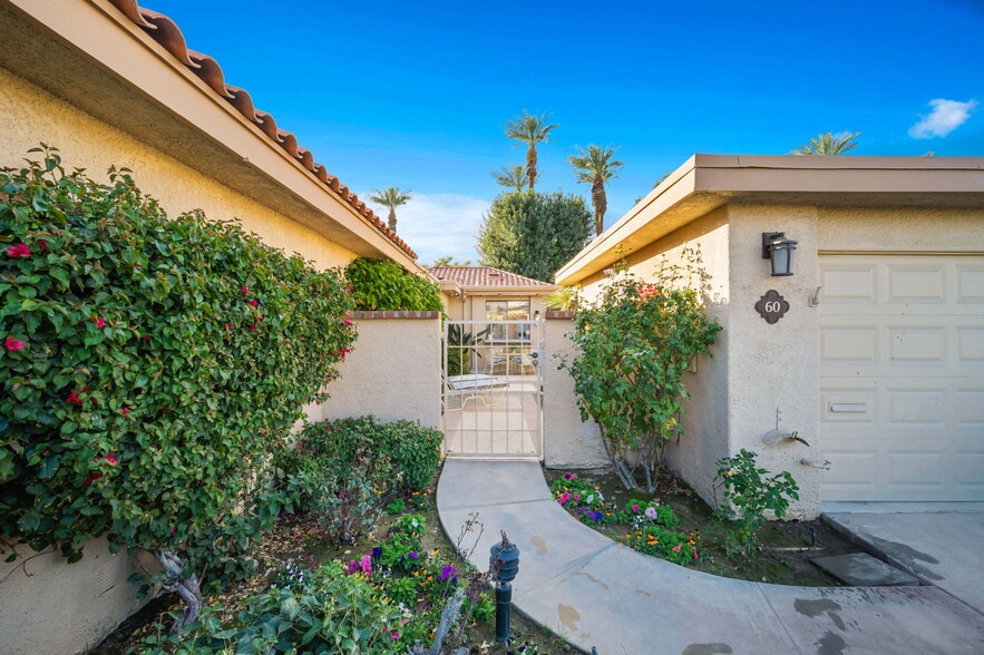 More Photos Of 60 La Ronda Dr, Rancho Mirage Apartments For Sale