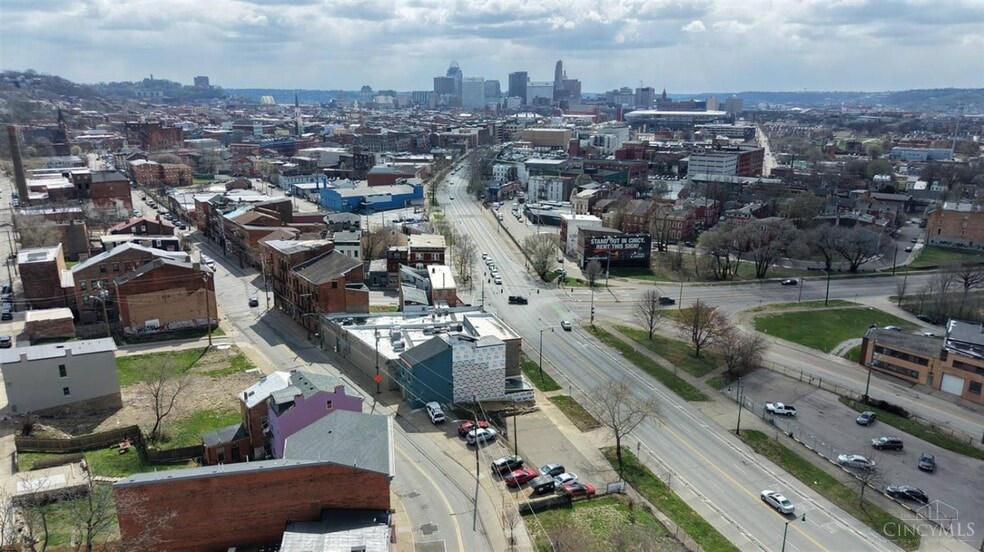 More Photos Of 2108 Central Pky, Cincinnati Loft Creative Space For Sale
