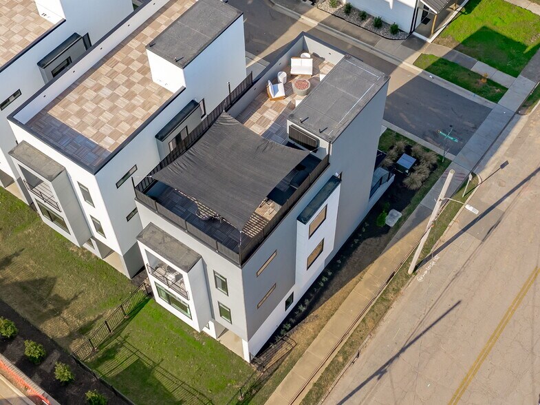 More Photos Of 209-229 Woodsborough Pl, Raleigh Apartments For Sale