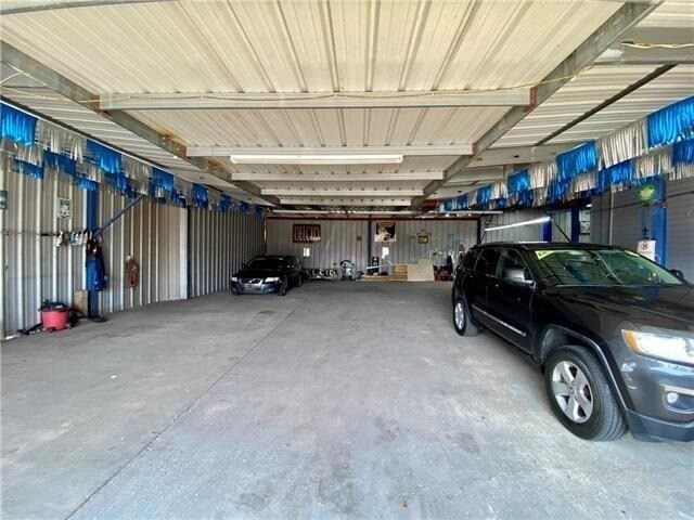 More Photos Of 718 N Broad St, New Orleans Auto Dealership For Sale