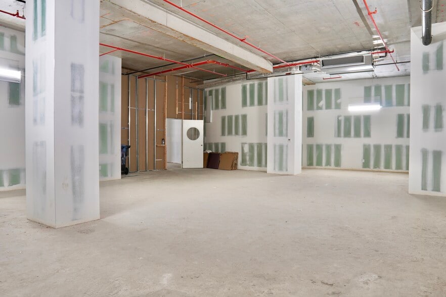 More Photos Of 136-18 Maple Ave, Flushing Apartments For Lease