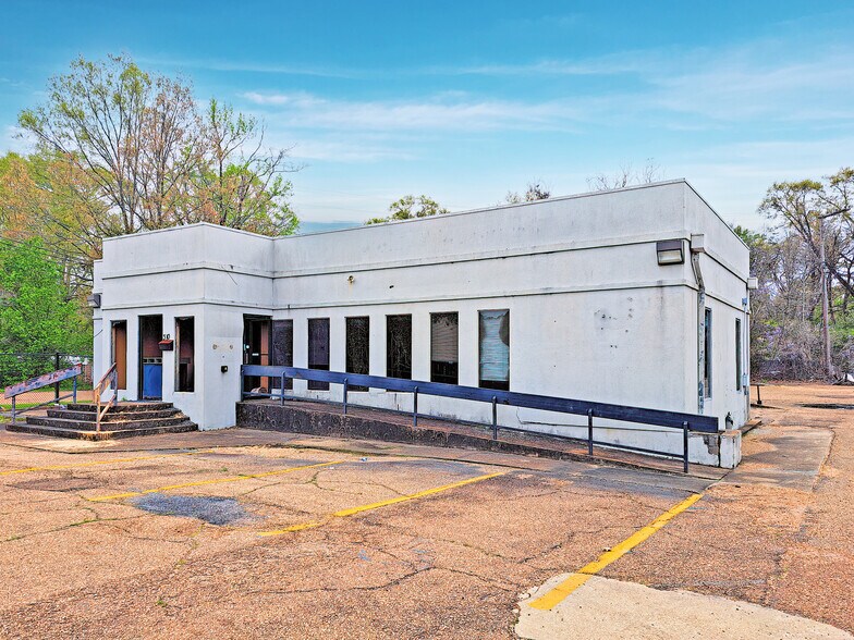 More Photos Of 3111 W Capitol St, Jackson Storefront For Lease