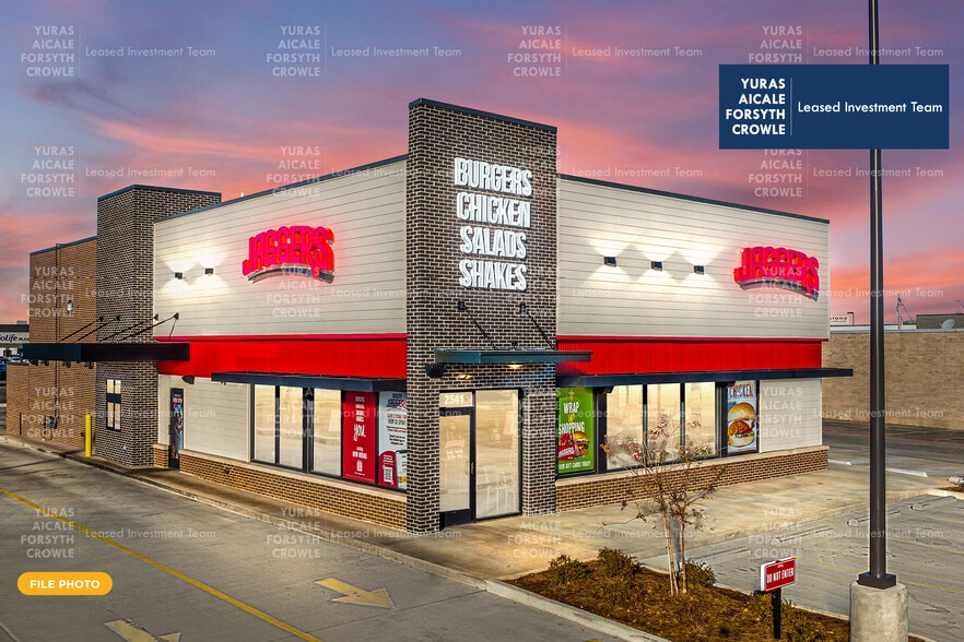 Primary Photo Of 2021 Mall Dr, Texarkana Restaurant For Sale