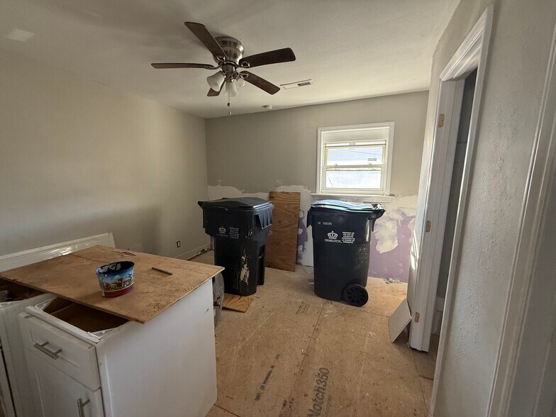 More Photos Of 2427 Carmine St, Charlotte Multifamily For Sale