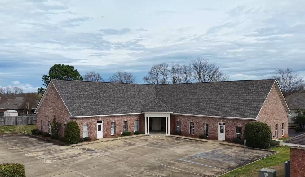Primary Photo Of 7003-7011 Fulton Ct, Montgomery Office For Lease