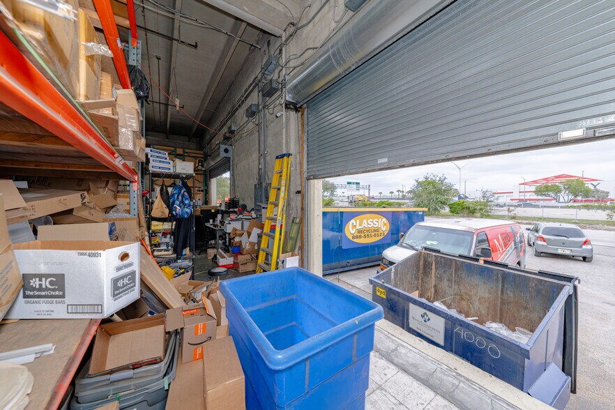 More Photos Of 4000 N 28th Ter, Hollywood Warehouse For Lease