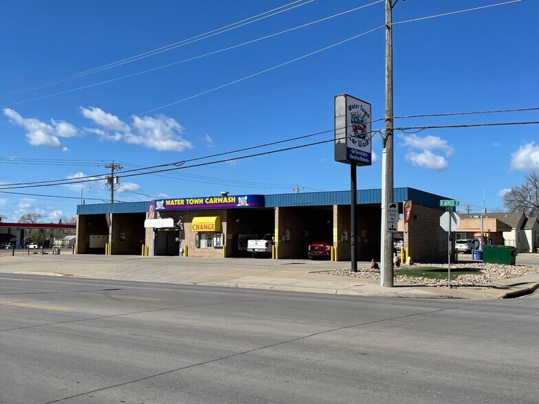 More Photos Of 623 N Lacrosse St, Rapid City Carwash For Sale