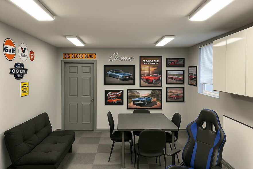 More Photos Of 651-655 W Hoffman Ave, Lindenhurst Manufacturing For Lease