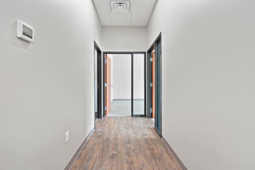 More Photos Of 2751 S Loop 336 W, Conroe Office For Sale