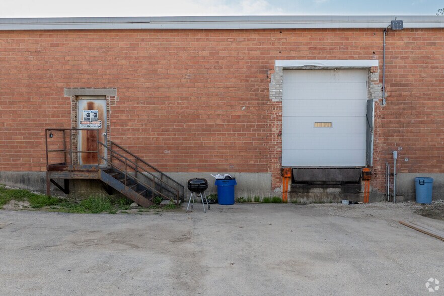 More Photos Of 625 Menomonee St, Theresa Warehouse For Lease