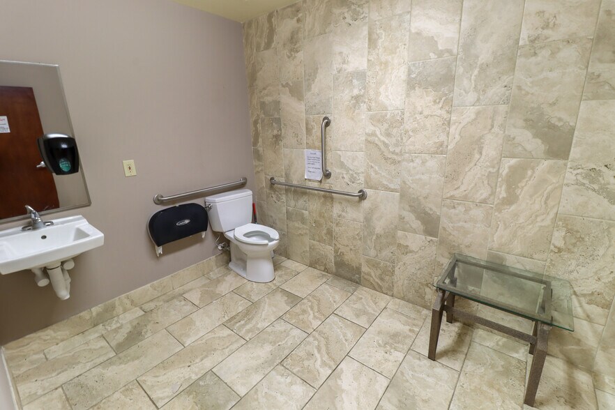 More Photos Of 3410 Sunset Blvd, West Columbia Medical For Lease