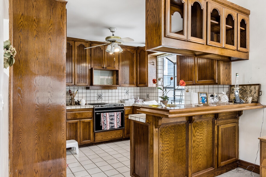 More Photos Of 232 29th St, Manhattan Beach Multifamily For Sale