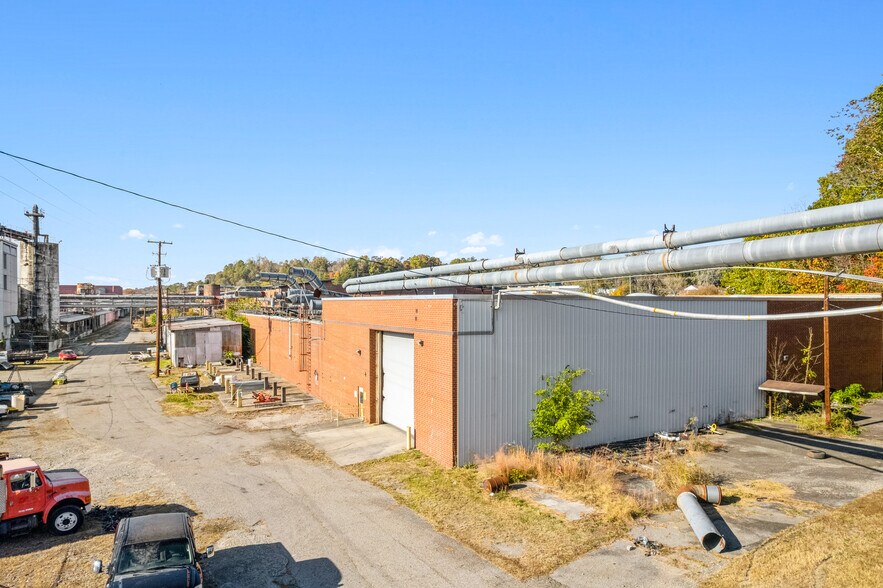 More Photos Of 1641 Fairystone Park Hwy, Stanleytown Warehouse For Sale