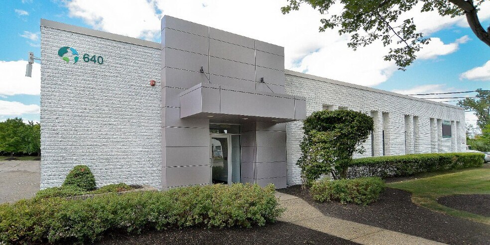 More Photos Of 525 Dell Rd, Carlstadt Unknown For Lease