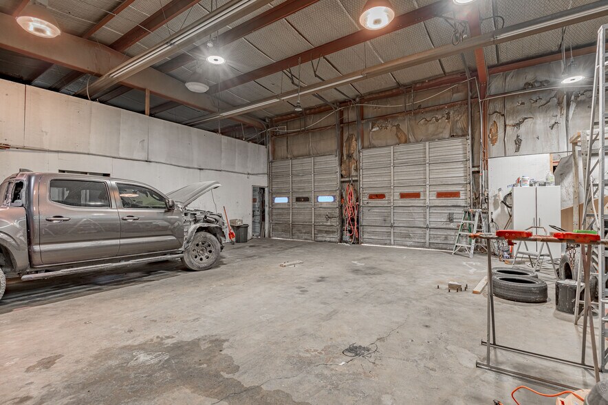 More Photos Of 316 Highway 190 E, Huntsville Auto Repair For Sale