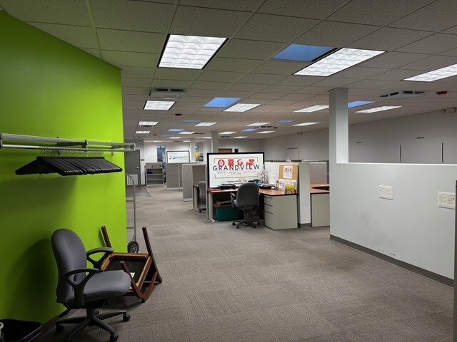 More Photos Of 111 Stow Ave, Cuyahoga Falls Office For Sale