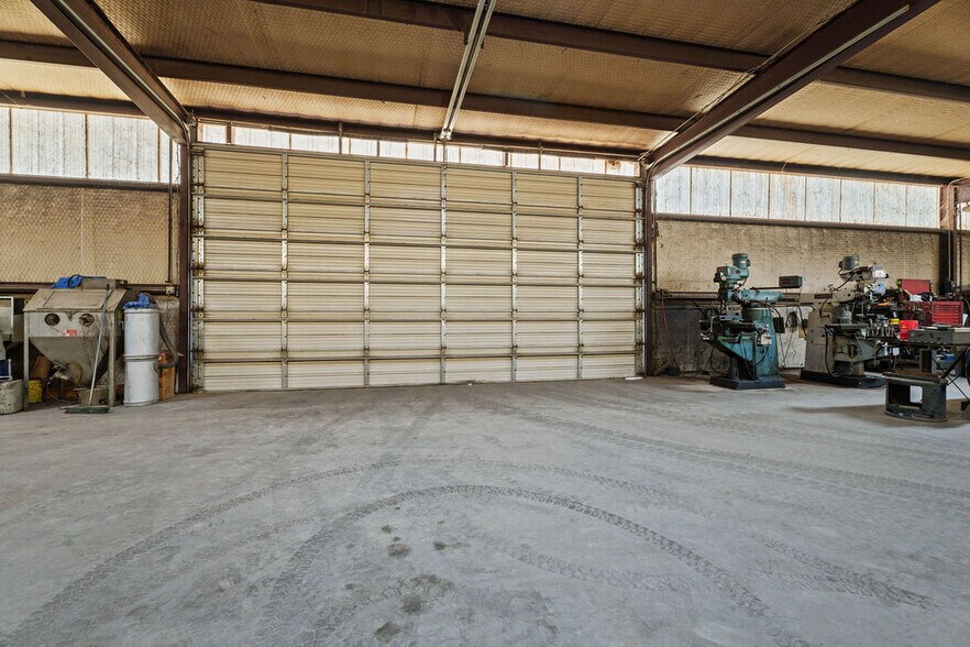 More Photos Of 3917 Clovis Rd, Lubbock Warehouse For Lease