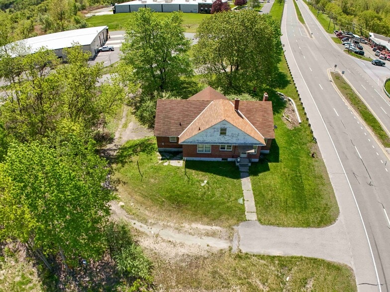More Photos Of 1499 S State St, North Adams Distribution For Sale