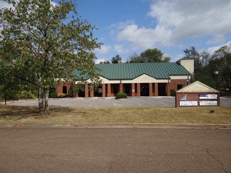 More Photos Of 250 Sun Temple Dr, Madison Medical For Lease