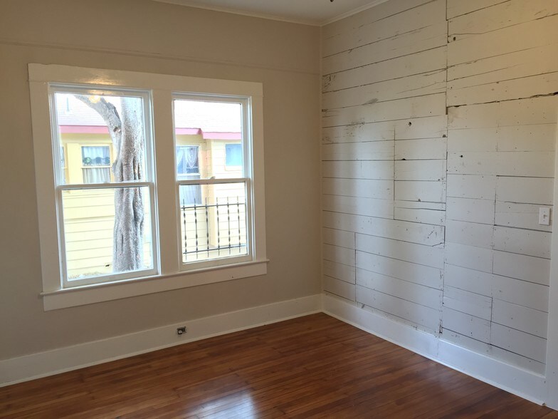 More Photos Of 1818 S New Braunfels Ave, San Antonio Medical For Lease