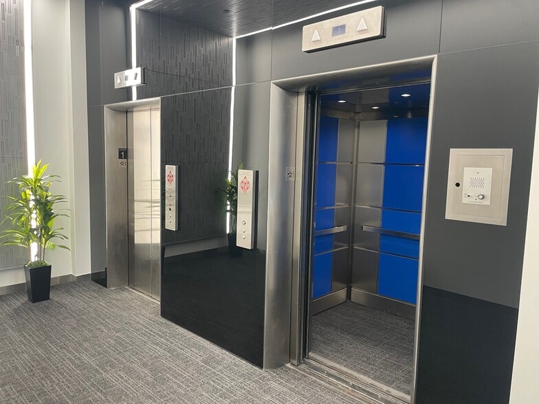 More Photos Of 522 W Riverside Ave, Spokane Office For Lease