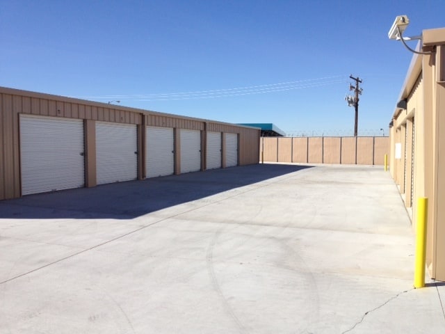 More Photos Of 2185 W Main St, Barstow Self Storage For Sale