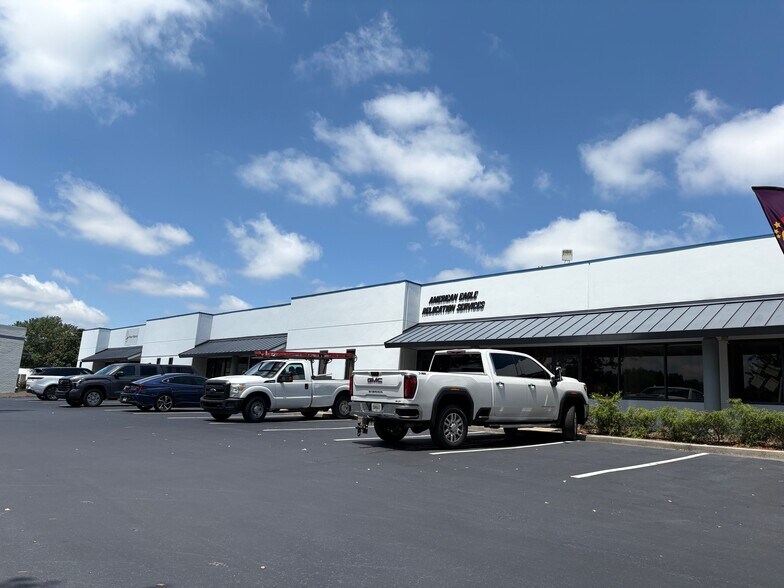 More Photos Of 6000 Dawson Blvd, Norcross Unknown For Lease