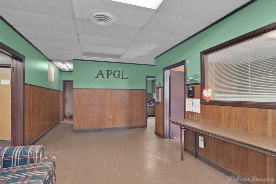 More Photos Of 250 Montgomery St, Shreveport Warehouse For Sale