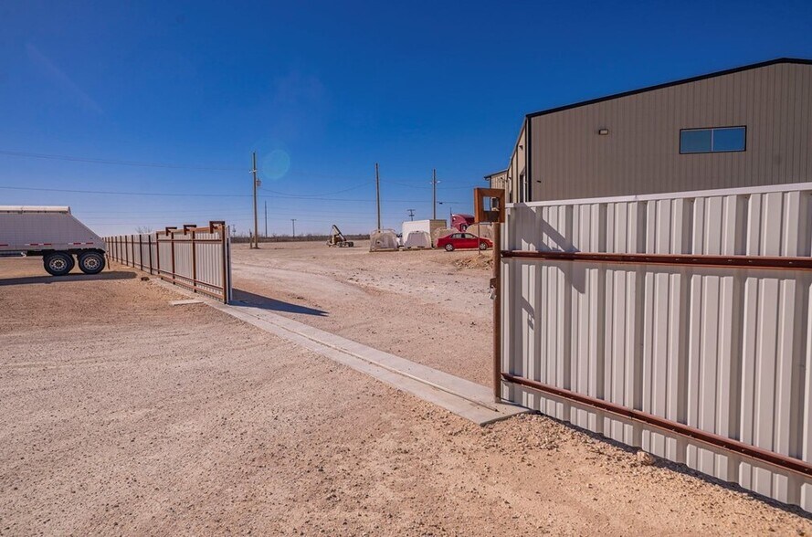 More Photos Of 1850 N FM 866, Odessa Warehouse For Sale
