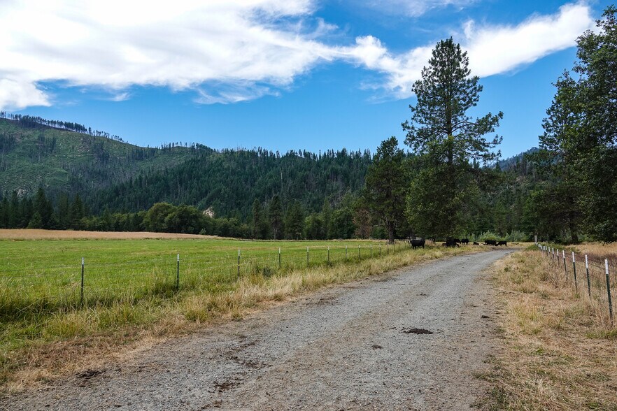 More Photos Of 44510 State 96 Hwy, Seiad Valley Land For Sale