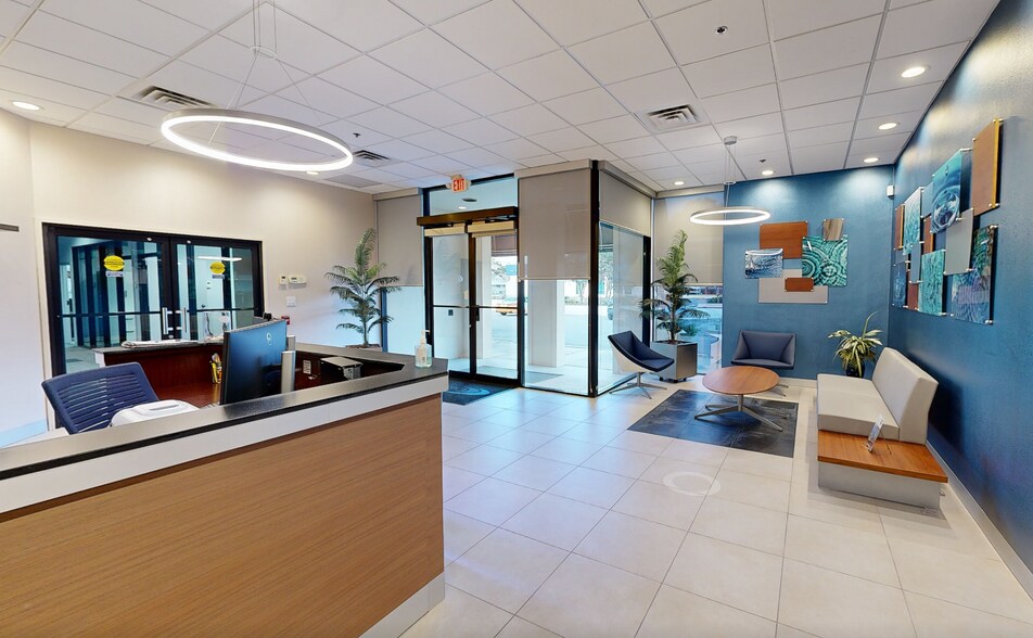 Primary Photo Of 130 Bates Ave SW, Winter Haven Office For Lease