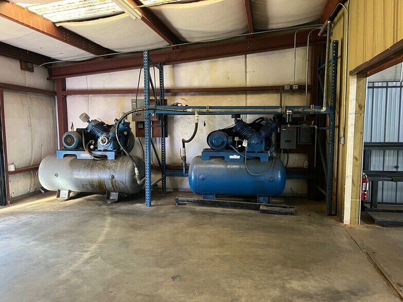 More Photos Of 585 Old Georgia Rd, Moore Warehouse For Lease