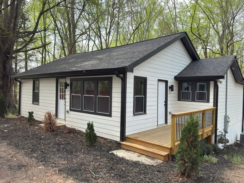 More Photos Of 12836 Cumming Hwy, Canton Flex For Sale