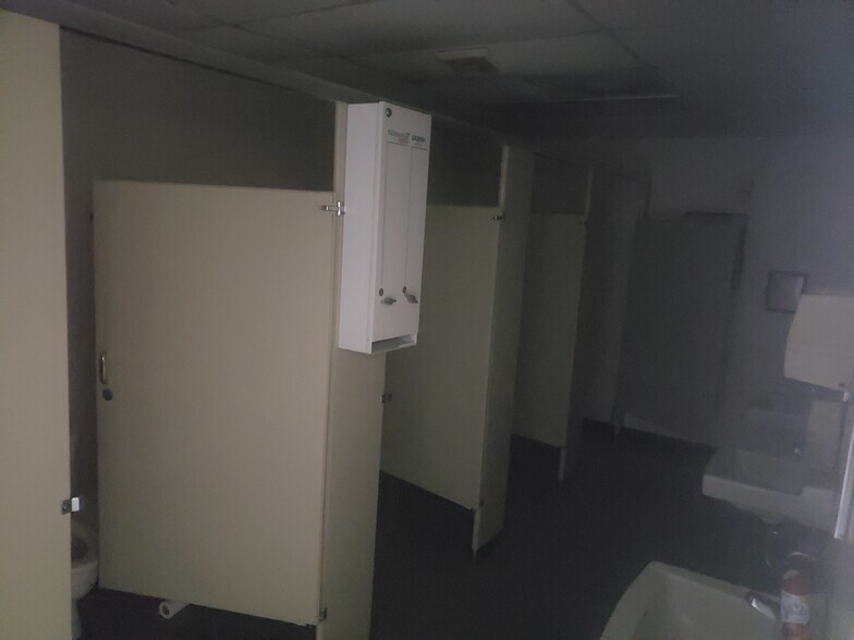 More Photos Of 133 Old Forreston Rd., Greeleyville Light Manufacturing For Sale